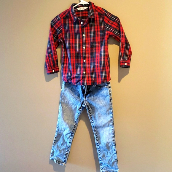 Adorable boys holiday outfit jeans and shirt - Picture 1 of 8
